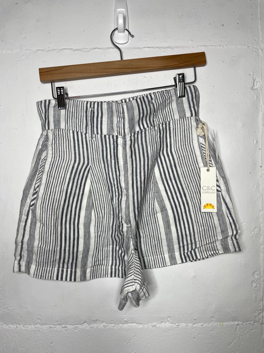 NEW C&C California Linen Striped Shorts Size 2 Navy White